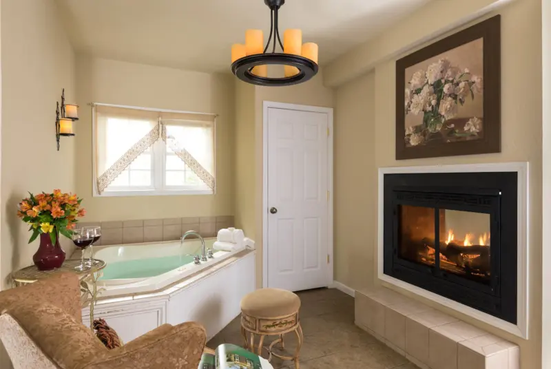 North Carolina Hotels with Jacuzzi in Room